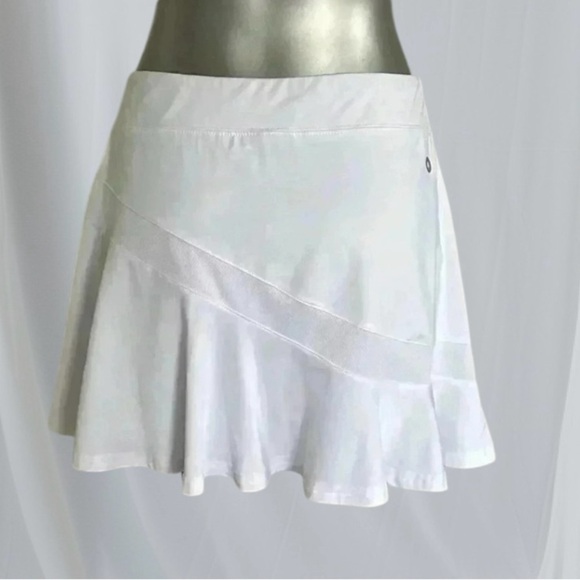 🆕White Skorts with A-line Shape and Lightweight Fabric - Picture 4 of 14